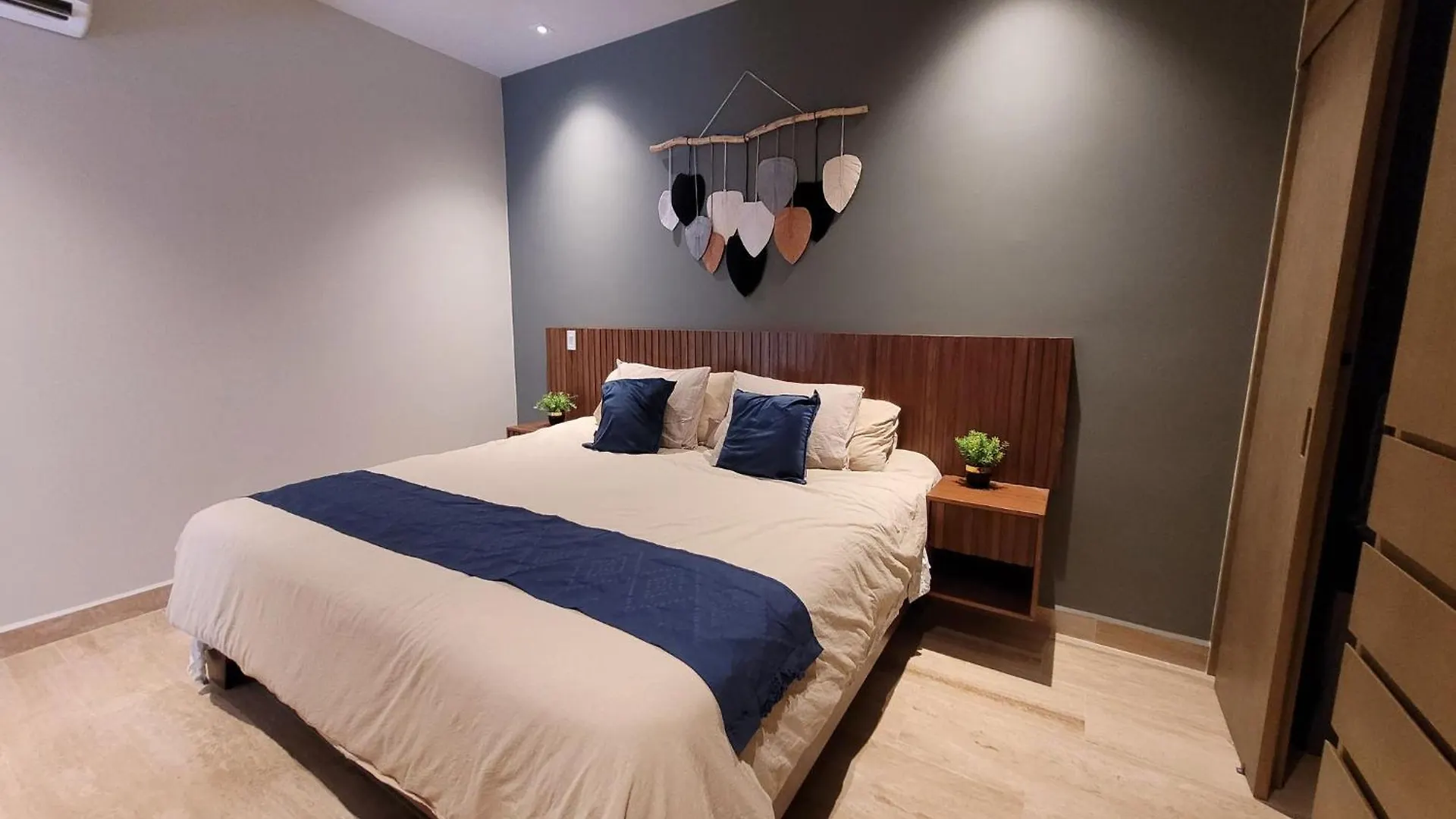 Luxury Apartment 2 Bedroom In Playa Del Carmen 105 0*,
