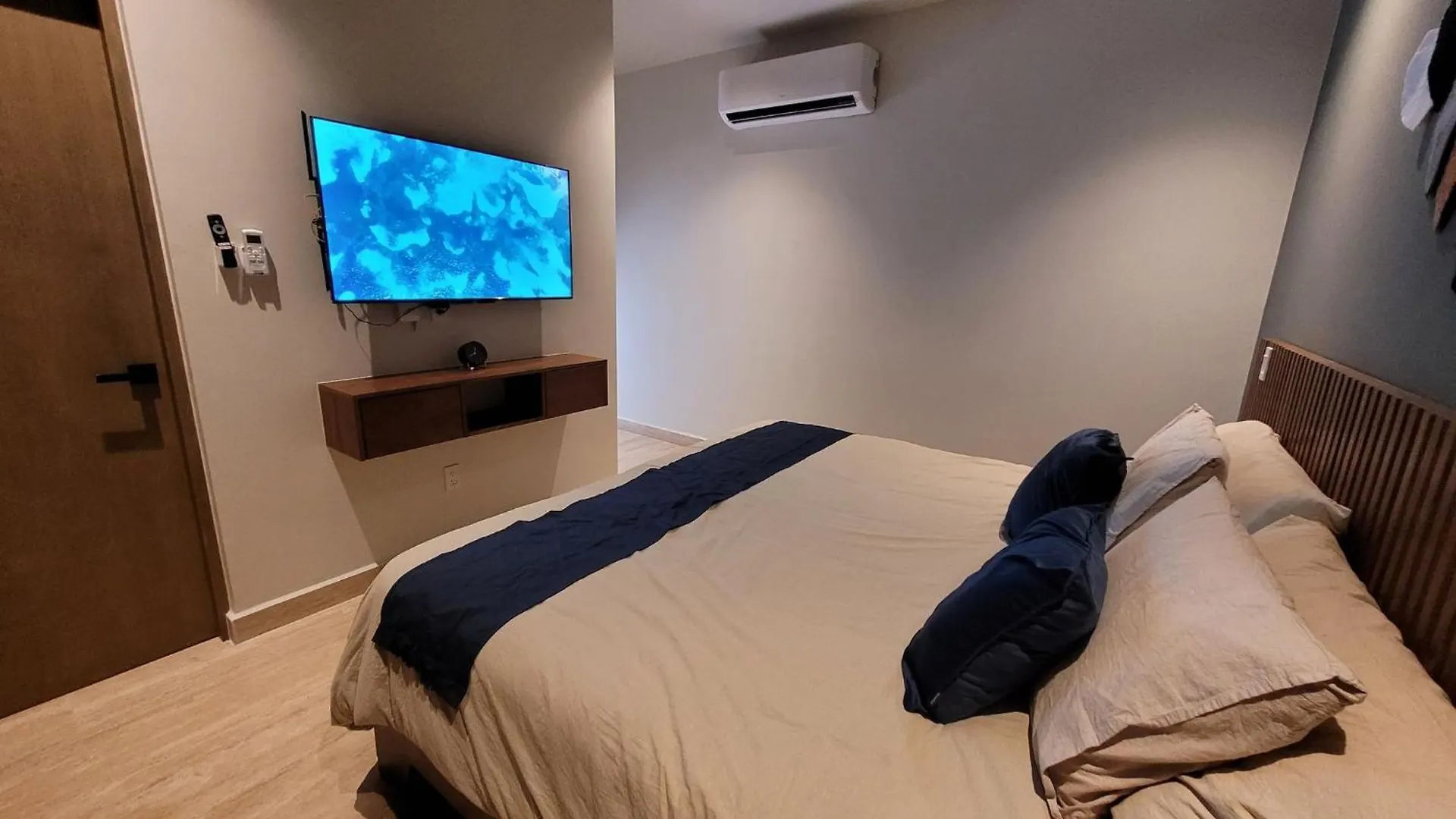 Luxury Apartment 2Br In Pdc, Steps From Beach Playa del Carmen