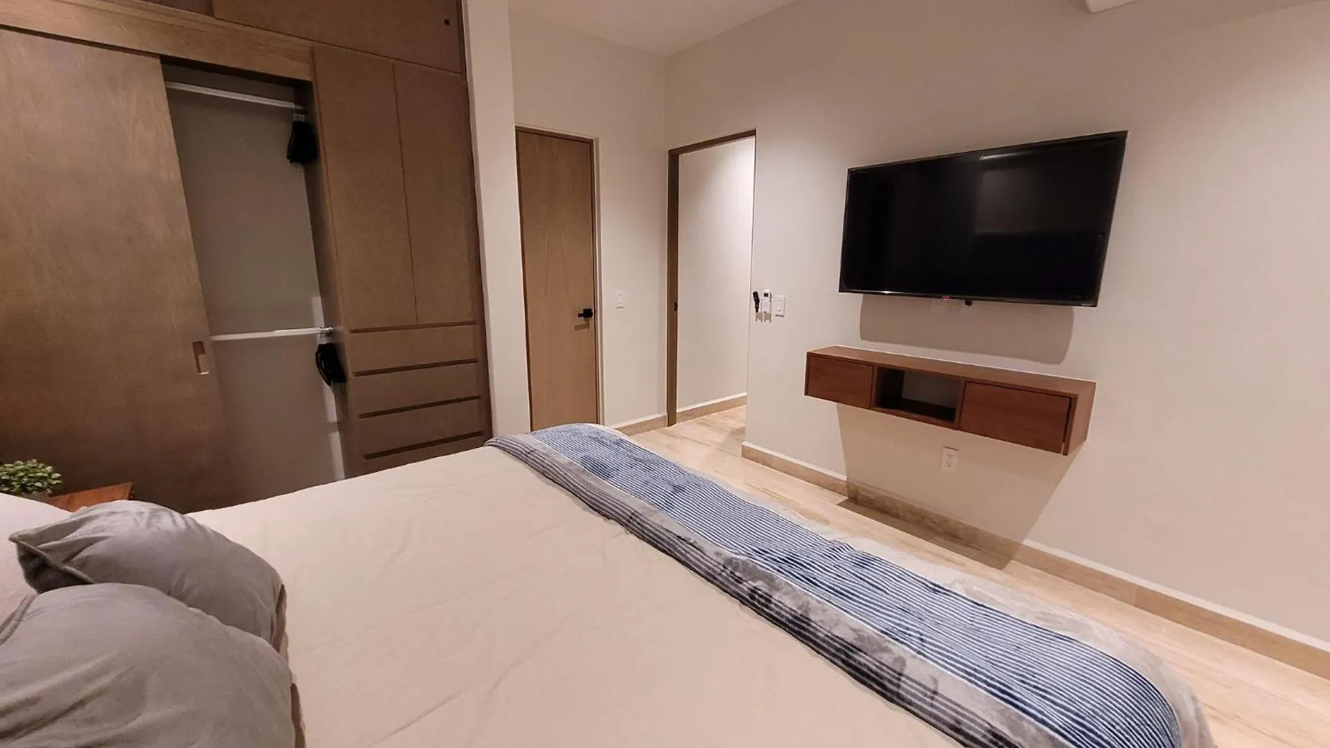 Luxury Apartment 2Br In Pdc, Steps From Beach Playa del Carmen